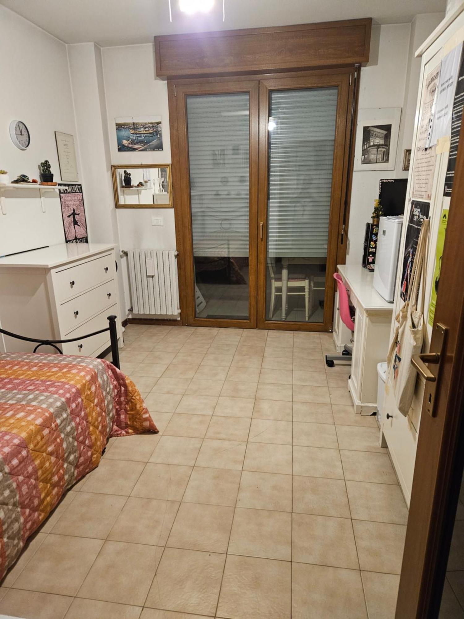 Stanza In Appartamento Privato Zona San Vitale Болонья Экстерьер фото